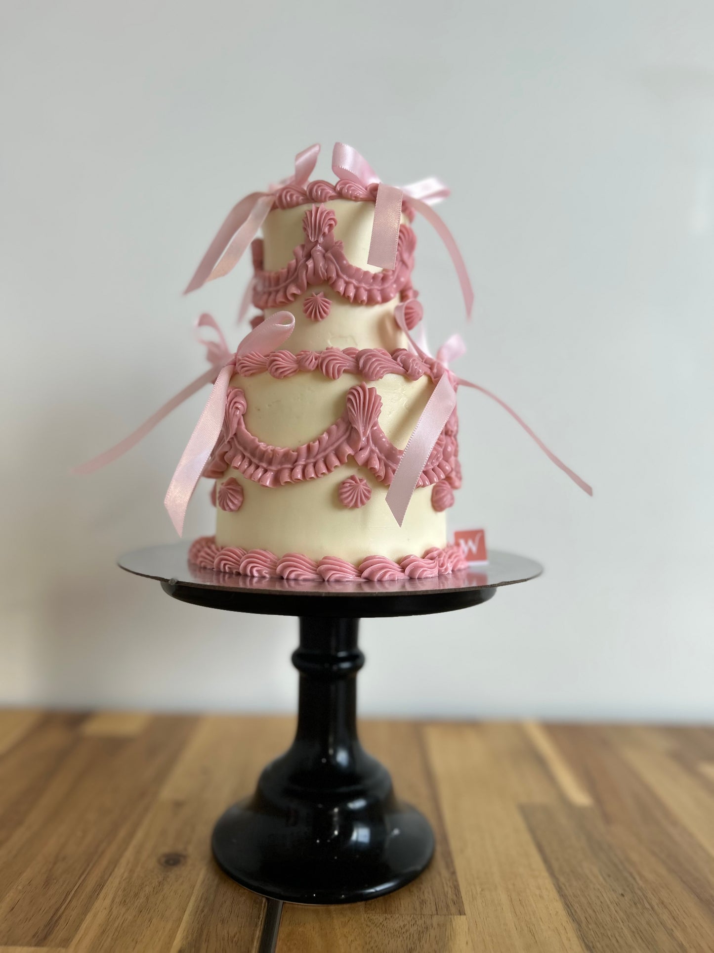 2-Tiered buttercream cake