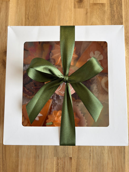 1-2. Thanksgiving Treats box